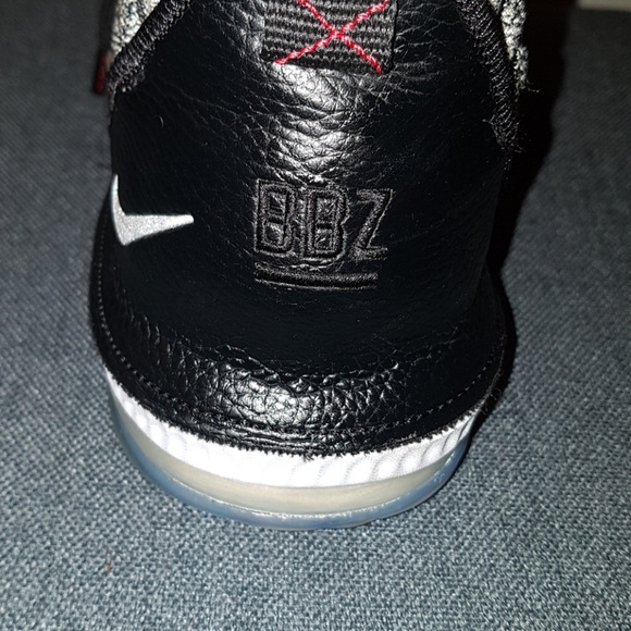 SOLD - Nike Lebron 16 OREO Shoes - Picture 4 of 8